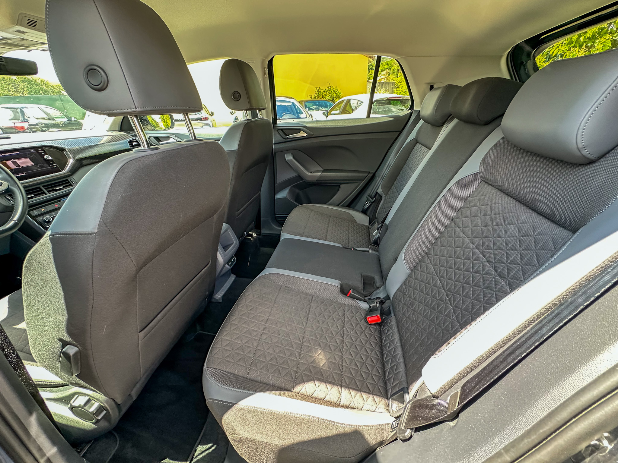 Volkswagen T-Cross 1.0 TSI 110 Carat - 2ème main - Keyless - Sièges chauffants - ACC - Cockpit - Carplay/Android Auto