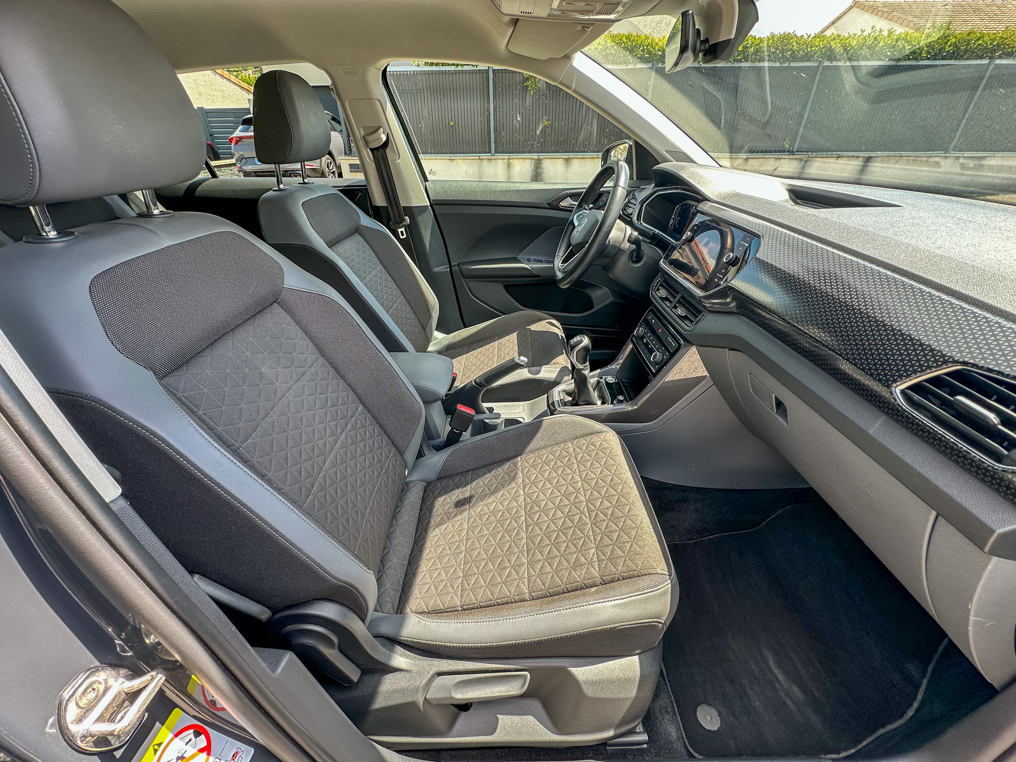 Volkswagen T-Cross 1.0 TSI 110 Carat - 2ème main - Keyless - Sièges chauffants - ACC - Cockpit - Carplay/Android Auto